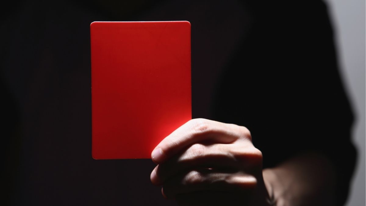 Peraturan Kartu Merah Sepak Bola: Apa yang Harus Diketahui?