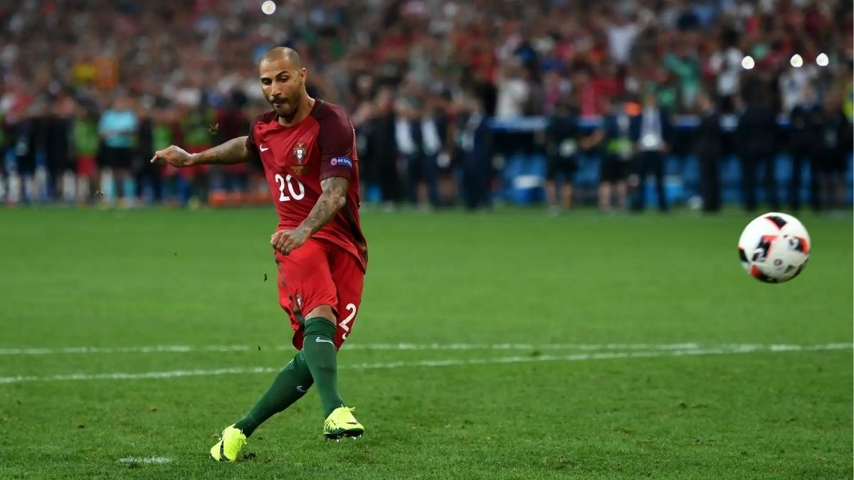 13 Pemain Bola dari Huruf Q