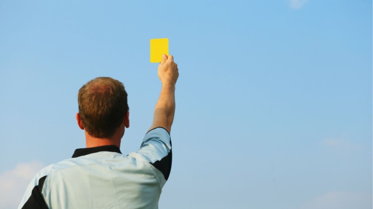 Denda Kartu Kuning Liga Inggris