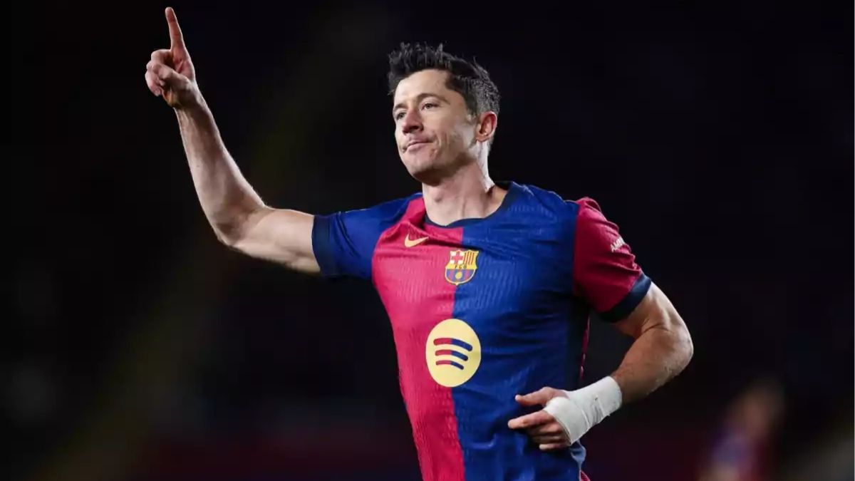 Barcelona Fokus Cari Alternatif Pengganti Lewandowski