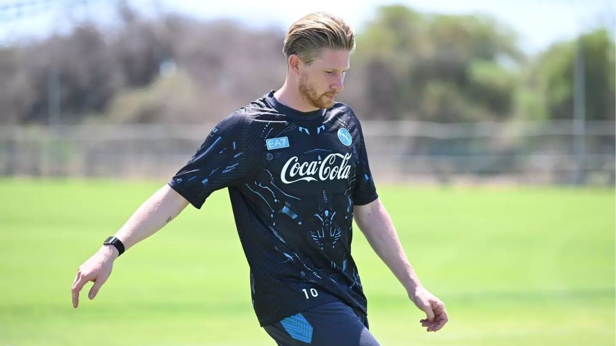 Kevin De Bruyne Gây Chấn Động Khi Mặc Áo Số 10 Huyền Thoại Trong Buổi Tập Cùng Napoli