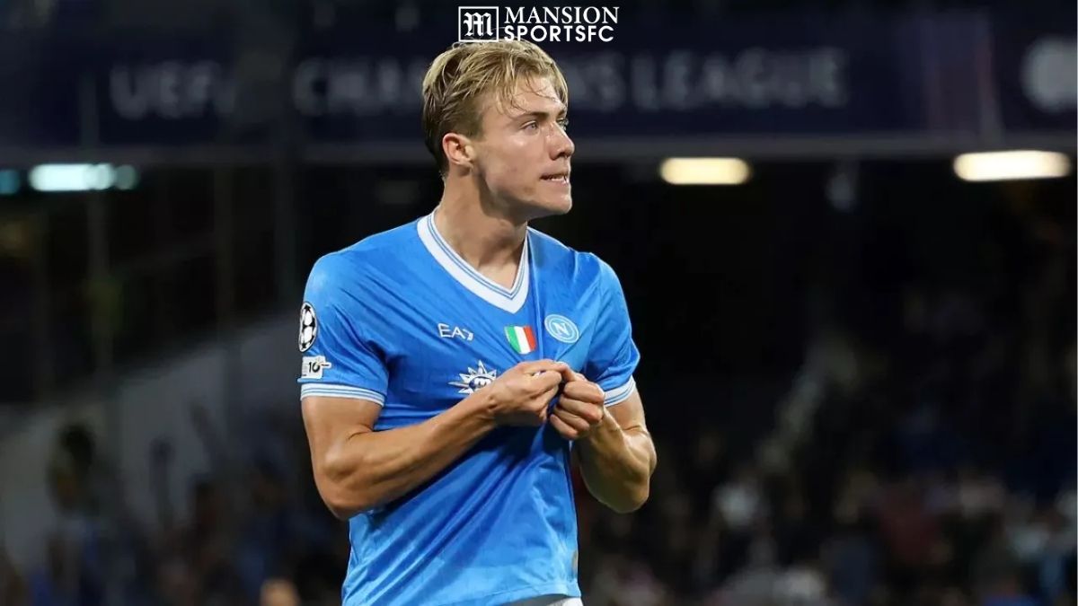 Hojlund Inspires Napoli to First Champions League Victory