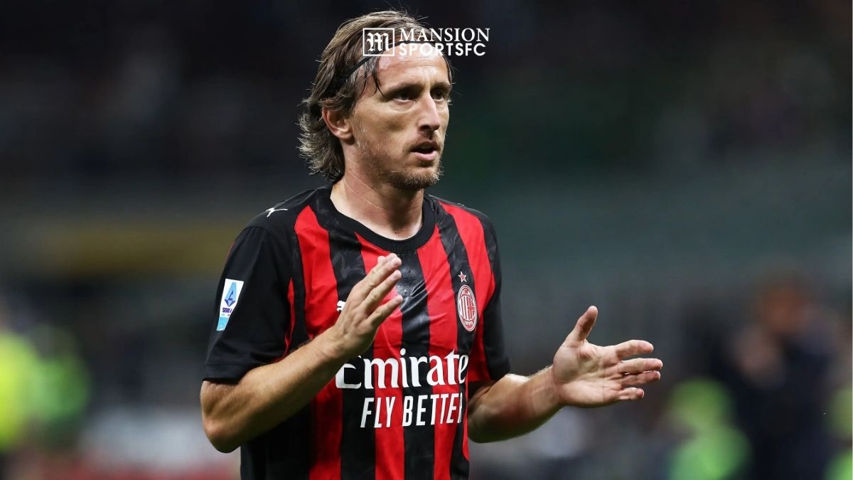 Retiring from Croatia, Luka Modrić Extends His Contract with Milan
