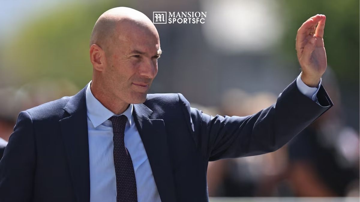 Zidane Chính Thức Được Bổ Nhiệm Làm Huấn Luyện Viên Mới Của Pháp Với Hợp Đồng Bốn Năm